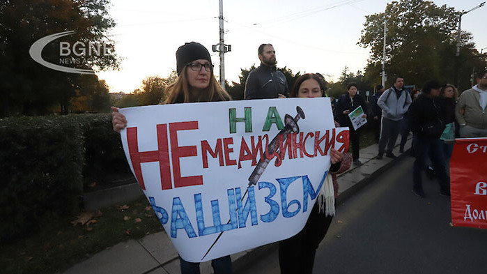 Антиваксърите се заеха с прокремълска пропаганда