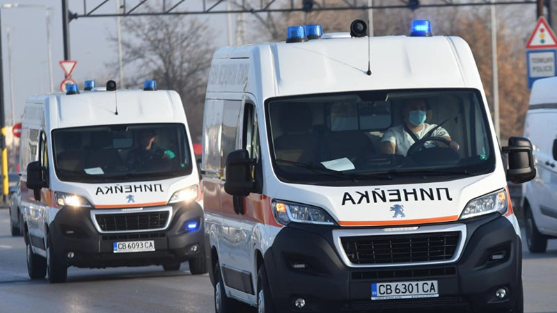 Туристка падна от движещ се автобус в Слънчев бряг