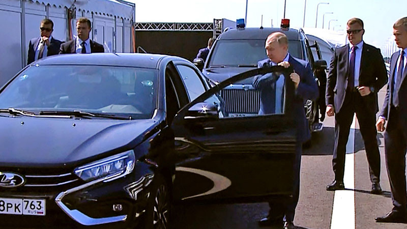 Путин даде старт на производството на новата Lada Aura: През лятото се повозих, хареса ми!